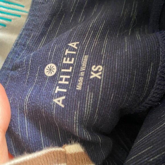 🦋 ATHLETA Striated Revelation Tight Blue Striped Leggings Size XS - Picture 7 of 7